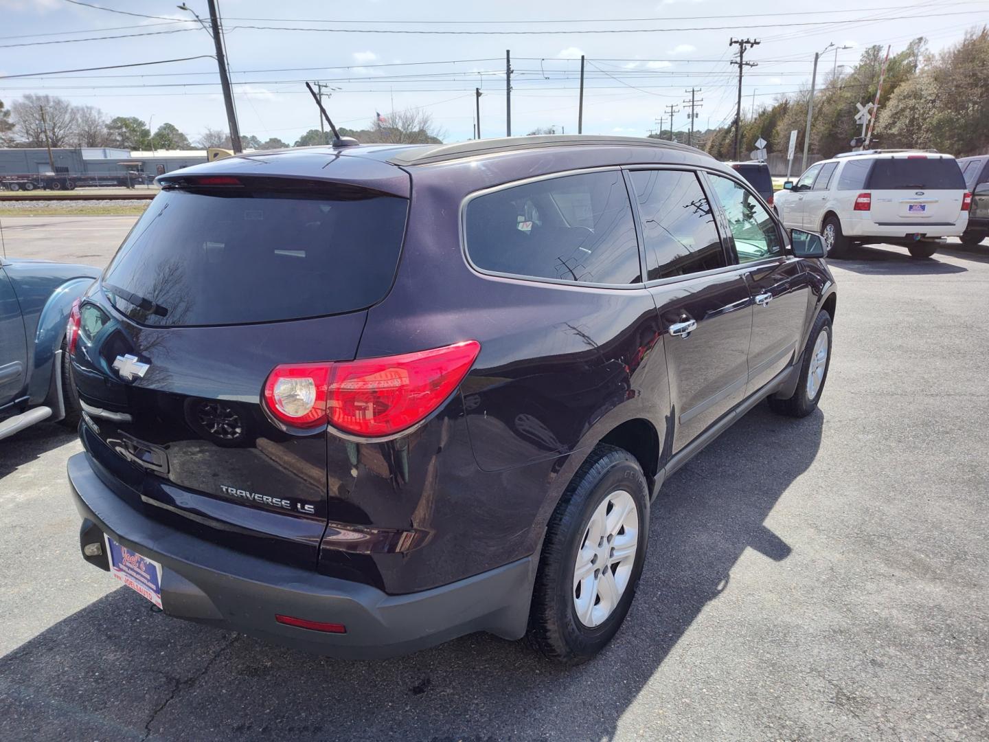 2010 Burgundy Chevrolet Traverse (1GNLREED6AS) , located at 5700 Curlew Drive, Norfolk, VA, 23502, (757) 455-6330, 36.841885, -76.209412 - Photo#17